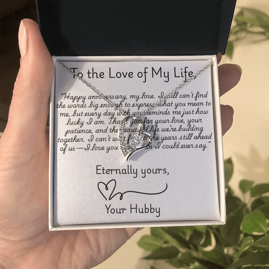 Glamorous Heart Pendant Necklace